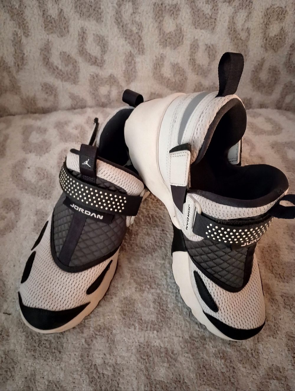 Women's Air Jordan Trunner LX Athletic Shoes